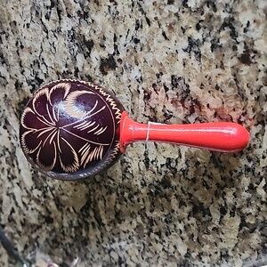 Maracas Puerto wooden only 1 shaker